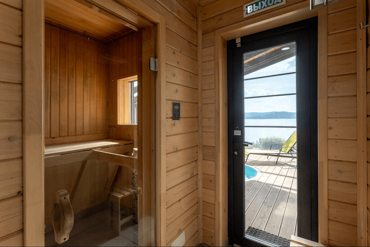 Senior Spa Lake №10